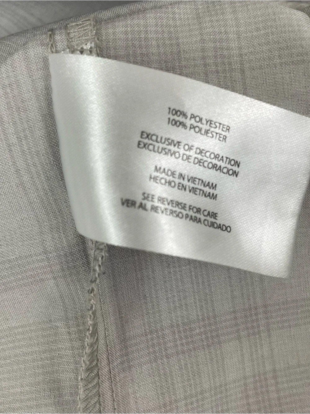 Orvis Men's L Gray Plaid Short Sleeve Polyester Button-Up Shirt‎